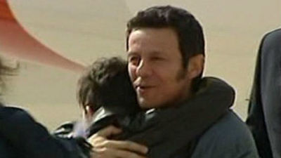 Los periodistas Javier Espinosa y Ricardo García llegan a Madrid