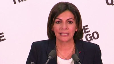 La franco-española Anne Hidalgo es ya formalmente la primera alcaldesa París