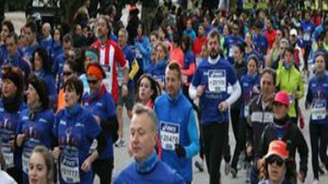 Javi Guerra al frente de 26.000 atletas en el Medio Maratón de Madrid