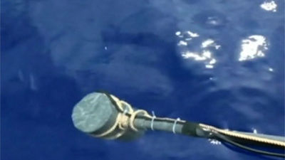 Un barco chino vuelve a detectar otra señal en la zona donde se busca el avión malasio