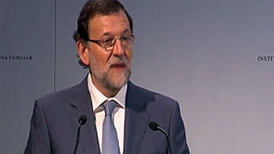 Rajoy a Mas: "Las cosas se resuelven dialogando, no con contratos de adhesión"