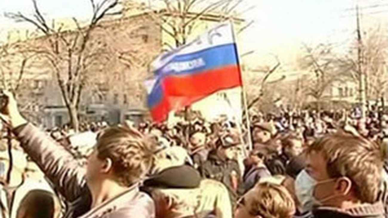 Los manifestantes prorrusos proclaman la independencia de Donetsk