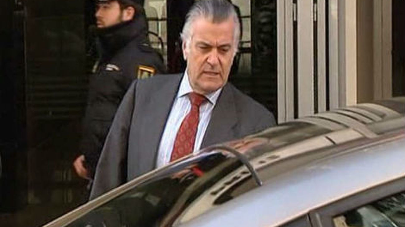 Bárcenas dice que Cascos conocía la caja B y le ordenó guardar el dinero que le dio Naseiro