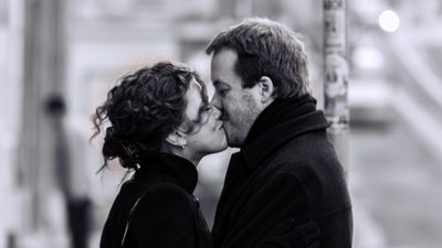 "La mayor cadena de besos por la paz" en Majadahonda