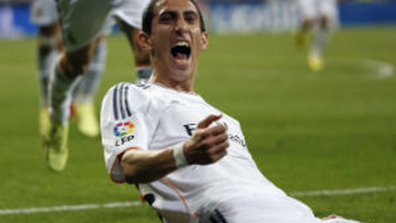 4-0. El Real Madrid golea al Almería y adelanta al Barça