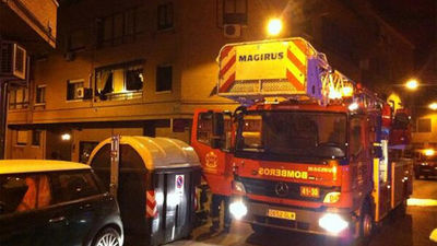 Los bomberos apagan un incendio sin víctimas en una vivienda de Las Rozas