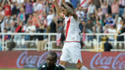 3-1. Dos errores de Paulao aseguran la permanencia del Rayo