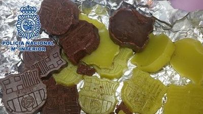 Detenido un maestro turronero por elaborar bombones de marihuana