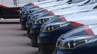 Victoria presenta un minibús de la Policía local de Getafe, "único en la región"