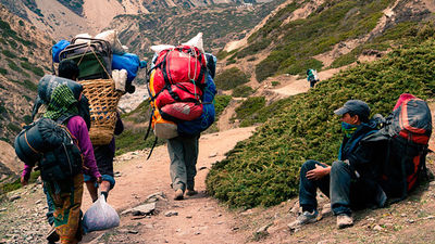 Los sherpas, imprescindibles en el Everest