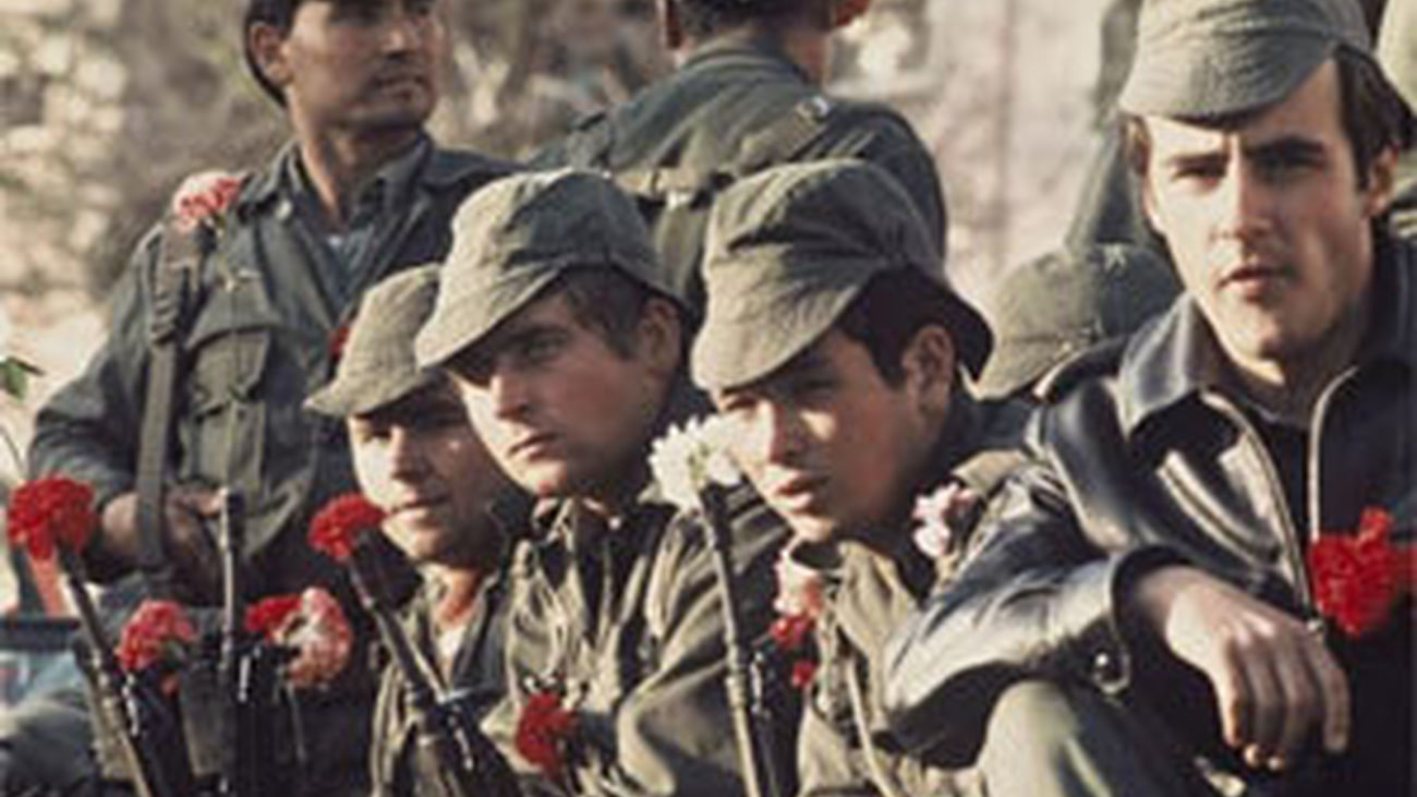 25 de abril de 1974: la revolución de los claveles