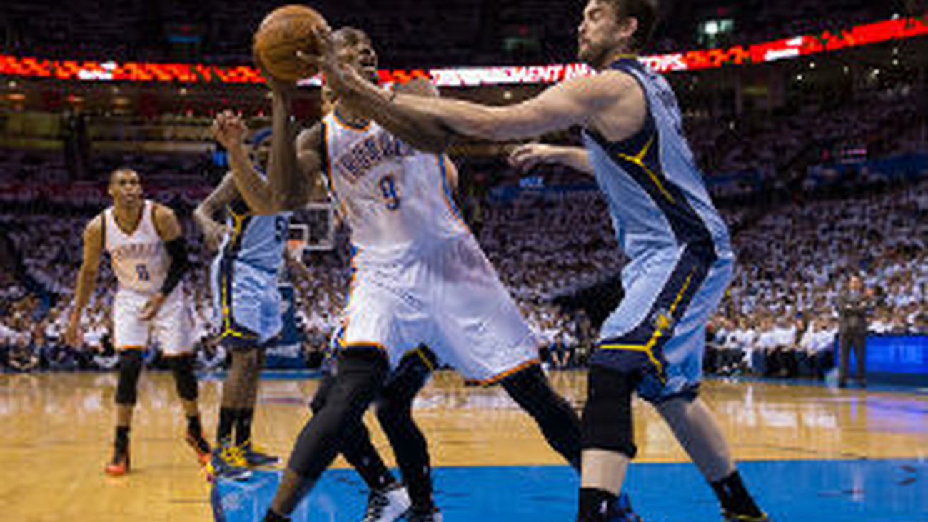 Marc Gasol ante Ibaka