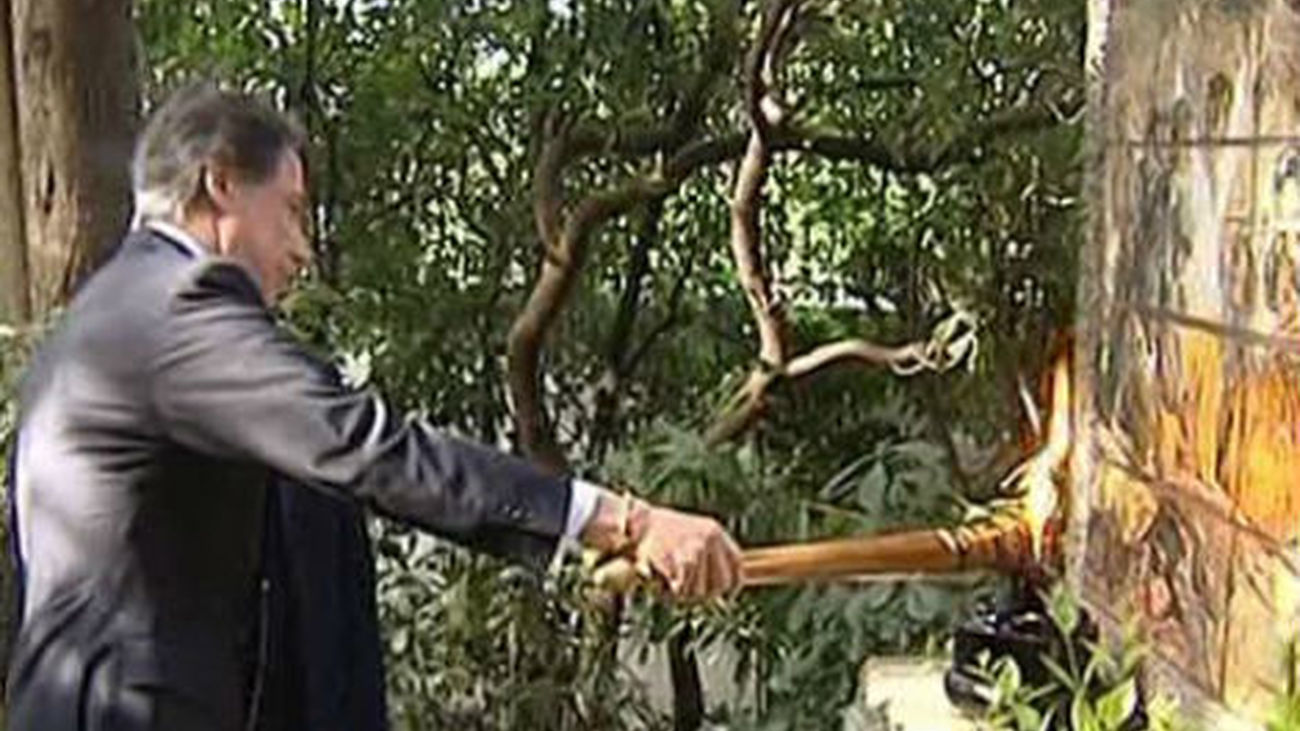 González honra a los caídos en 1808 en un alegato por la unidad de los españoles