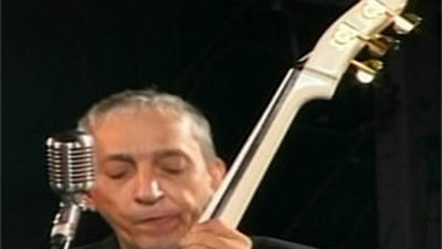 La música cubana pierde a Formell, alma de la mítica orquesta 'Los Van Van'