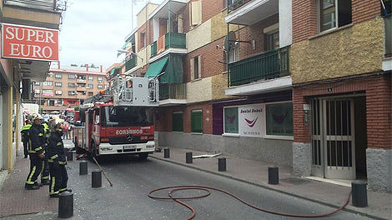 Bomberos en la Avenida de los Angeles