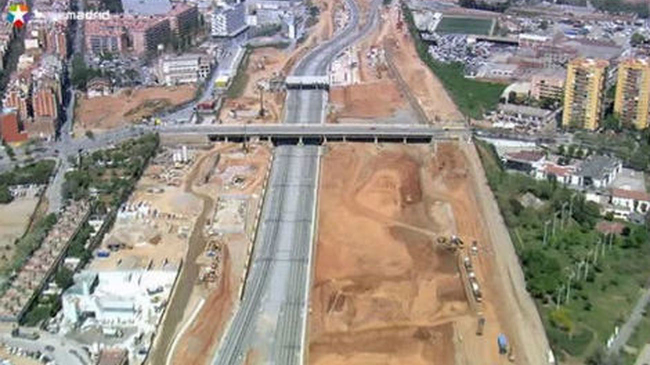 Adif dice que el sobrecoste en el AVE a Barcelona puede ser por las prisas de 2008