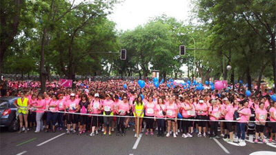 Treinta mil mujeres toman Madrid en una carrera solidaria contra el cáncer de mama
