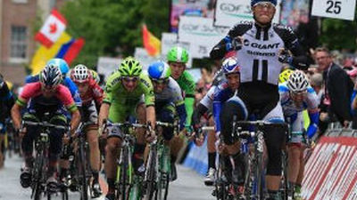 Giro: Etapa para Kittel y liderato para Matthews