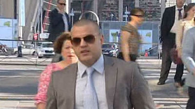 El juez aumenta la fianza a Flores a 300.000 euros y le impone comparecencias diarias