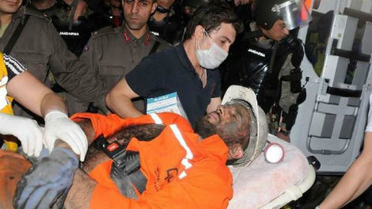 Son ya 274 muertos en la mina turca y 120 están aún atrapados, según Erdogán