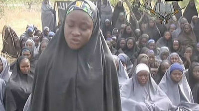 Los padres identifican a 77 de las niñas secuestradas en Nigeria