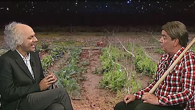 Gustavo Niato, técnico de explotación agrícola, colabora con la NASA para plantar lechugas en el espacio