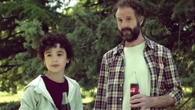 Coca-Cola retira la campaña en la que participaba un actor que apoyaba a presos de ETA