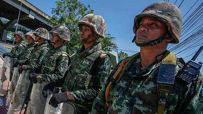 Los militares tailandeses liberan a ex primera ministra Shinawatra