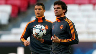 Pepe no acabó la sesión; CR7 y Benzema da el ok