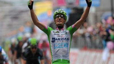 Giro: Battaglin gana en Oropa y Urán sigue líder