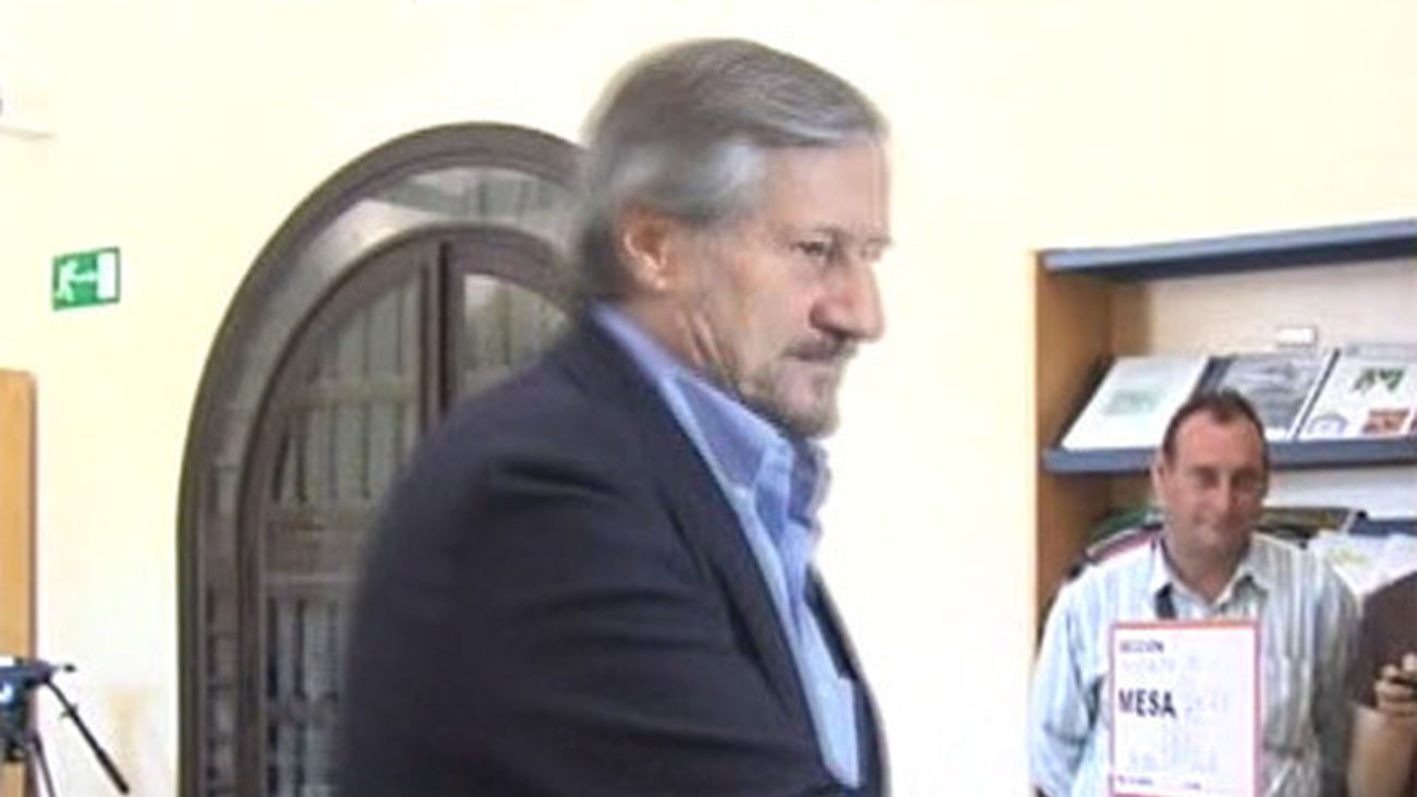 Willy Meyer llama a la participación "para iniciar un nuevo rumbo en Europa"