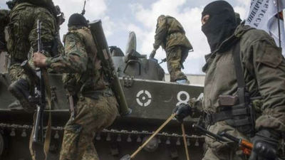 Estallan combates entre las tropas ucranianas y rebeldes en el aeropuerto de Donetsk