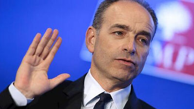 El presidente del partido de Sarkozy dimite por presunta financiación irregular