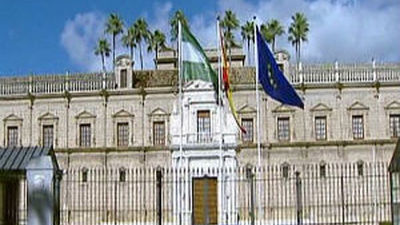 Intervención exculpa al Parlamento andaluz y dice que la Junta camufló las anomalías