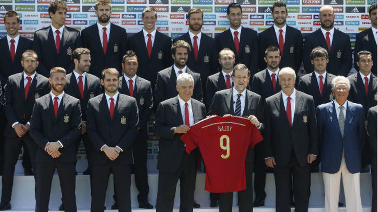 Rajoy despide a la "mejor selección española de la historia"