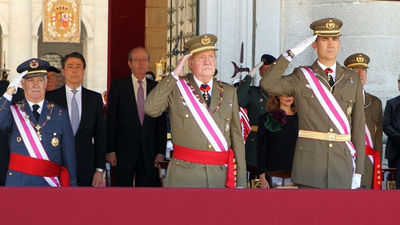 El Rey y el Príncipe presiden juntos un acto militar en El Escorial