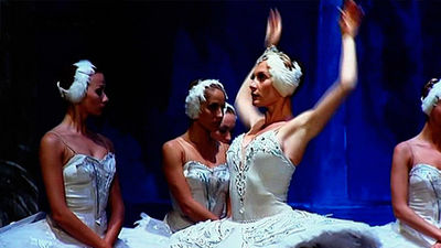 Más de 40 bailarines representarán en San Lorenzo 'El lago de los cines'