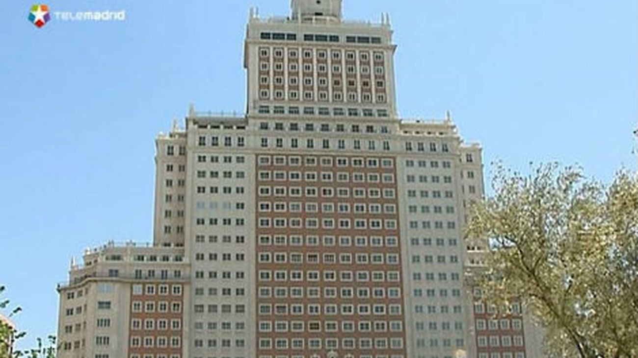 El Santander vende el Edificio España a Wang Jianlin por 265 millones