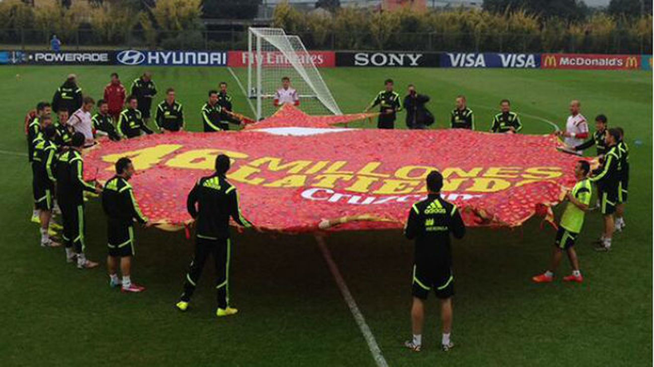 España recibe el cariño de Curitiba