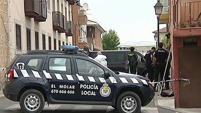 Una mujer mata a sus padres en El Molar y luego se suicida