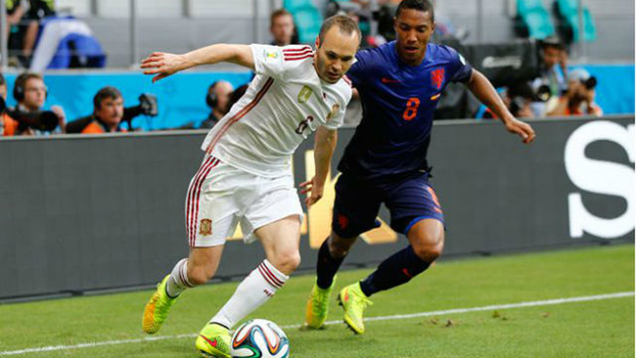 Iniesta ante Holanda