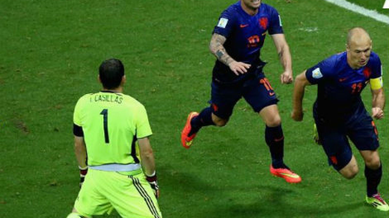 1-5. Holanda vapulea a España, humillada en el segundo tiempo