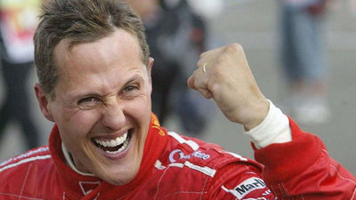 Schumacher sale del coma seis meses después
