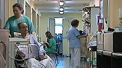 La Comunidad convertirá en estatutarios a 10.000 profesionales sanitarios