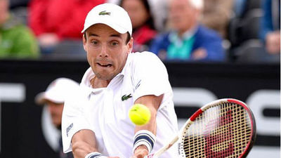 Auckland: Bautista, a la final; Ferrer se queda a las puertas