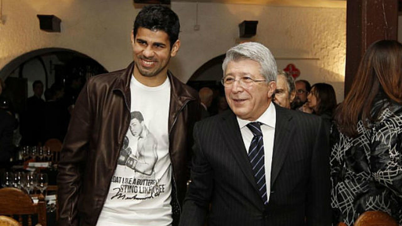 Cerezo: "Diego Costa será del Atleti hasta que no llegue el dinero”