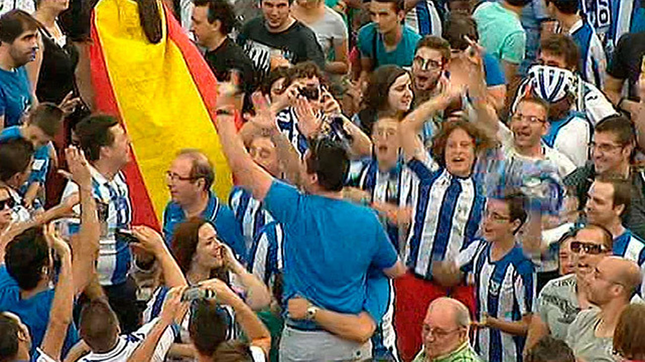 La afición del Club Deportivo Leganés celebra el ascenso a Segunda División 10 años después