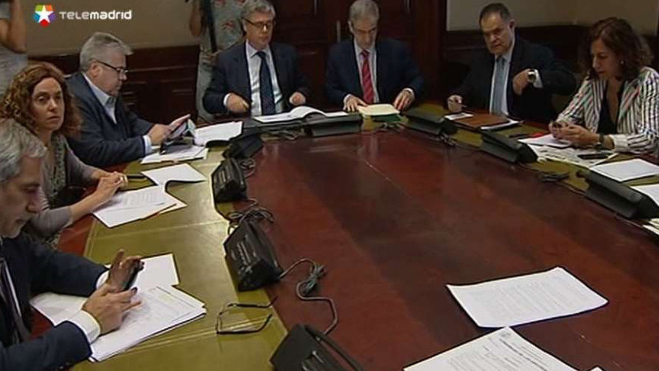 Los grupos rechazan una reforma 'exprés' para solucionar el aforamiento del Rey