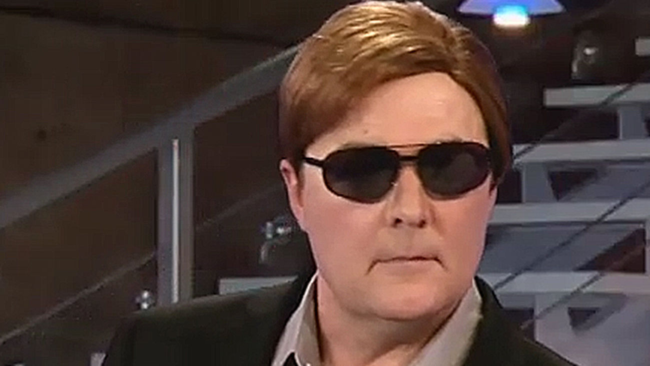 Artur Mas aparece por sorpresa en el rodaje de CSI, confundido con sus siglas