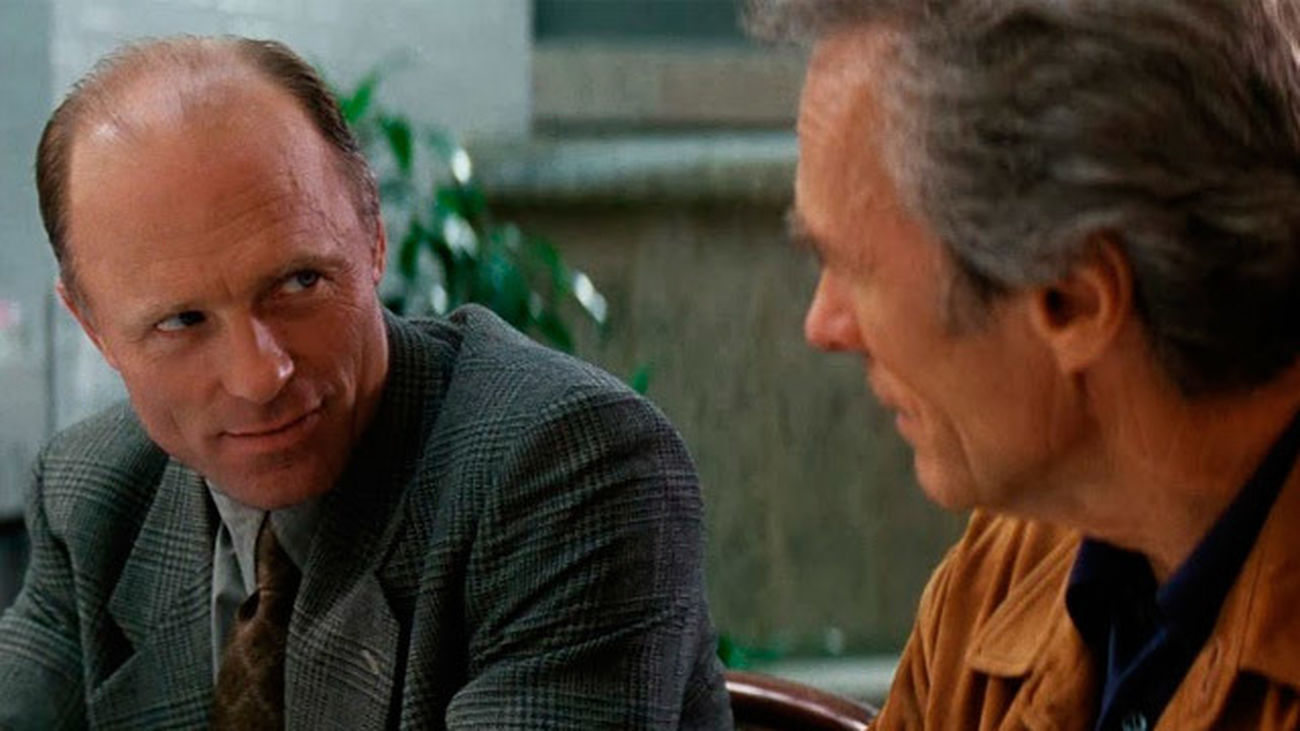 Poder absoluto, en 100% Cine